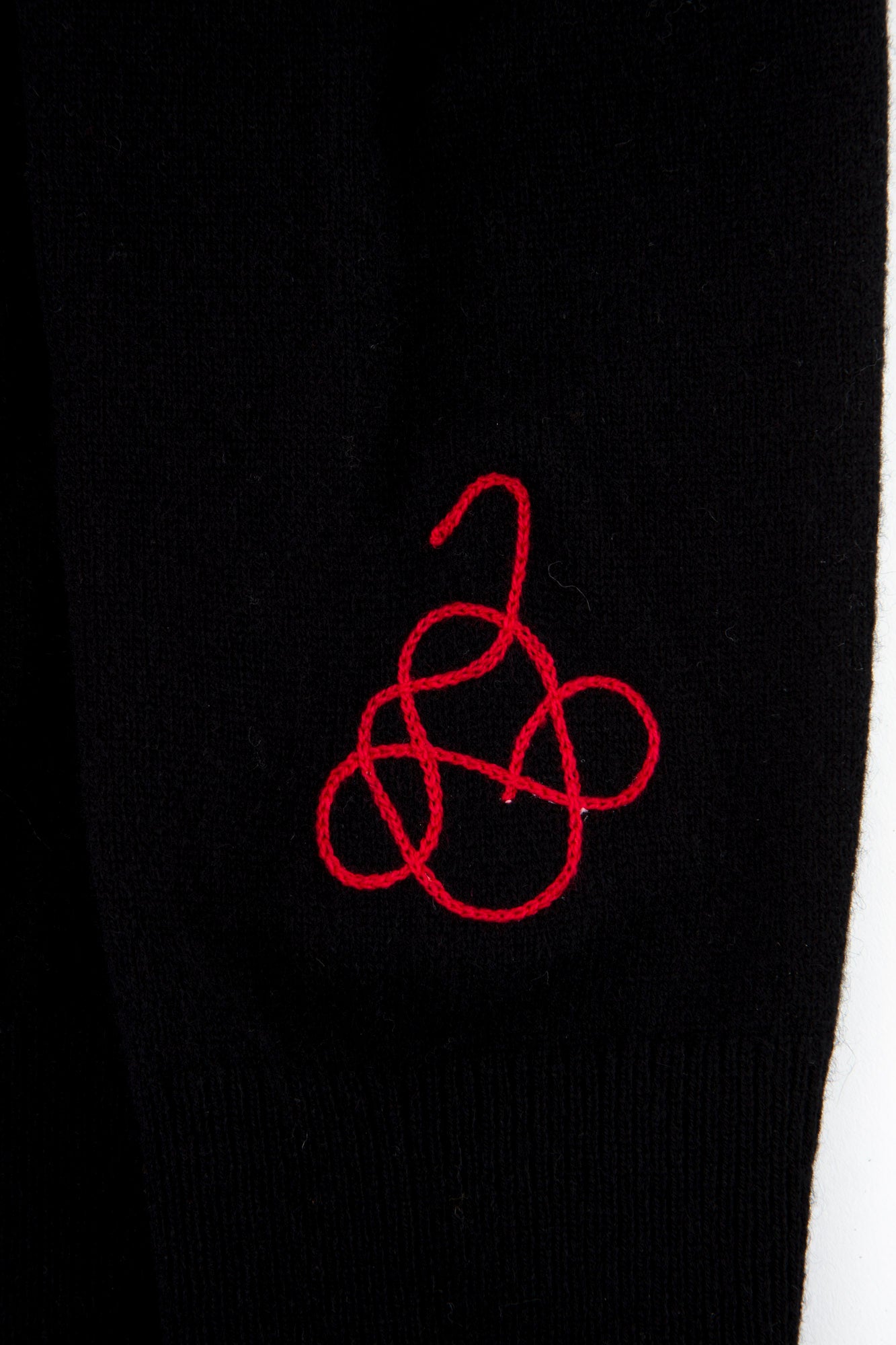 Hang Guts Sweater 1 - Jim Mooijekind X Jules Blackbird